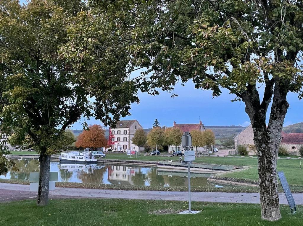 La Maison Du Canal Clamerey Exterior foto